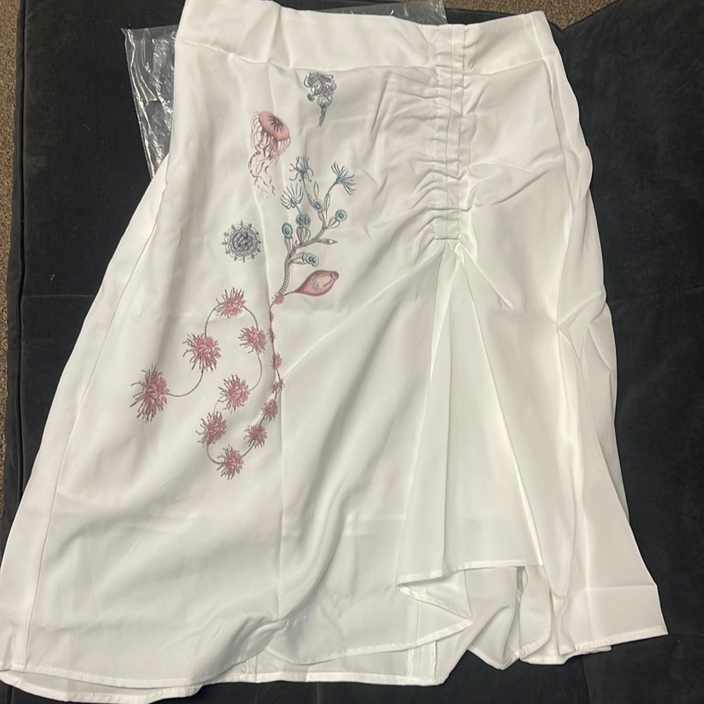 Plains & Prints Skirt with floral design